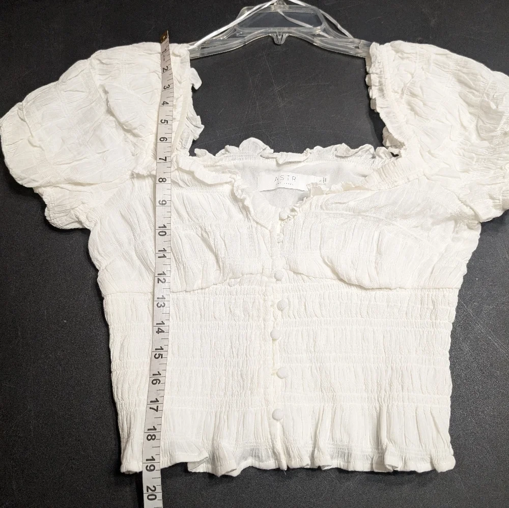 Astr The Label Anza White Puff Sleeve Smocked Milkmaid Peasant Top Large NWOT